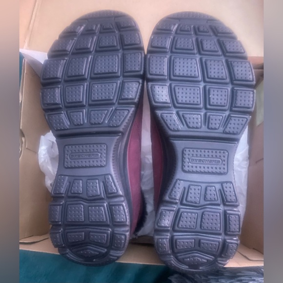 Skechers size 8.5 Burgundy easy going fall essential Suede zip up ankle boot - Picture 8 of 12